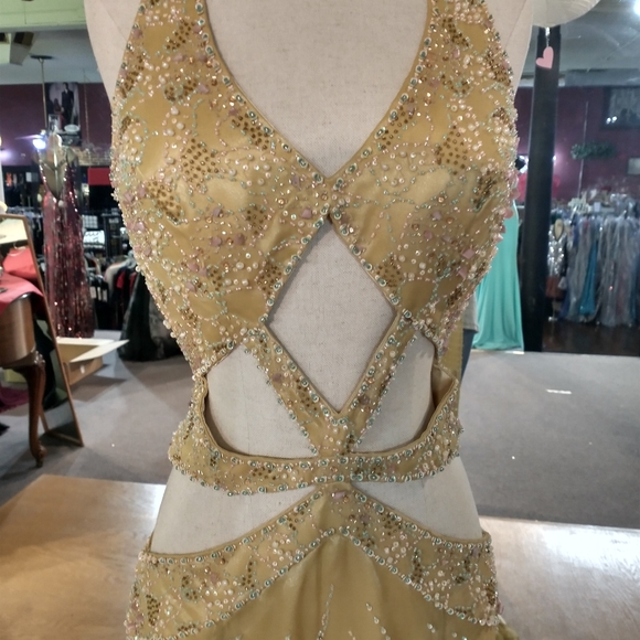 Prom dress - Picture 4 of 5